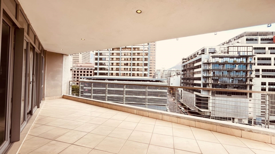 2 Bedroom Property for Sale in Cape Town City Centre Western Cape